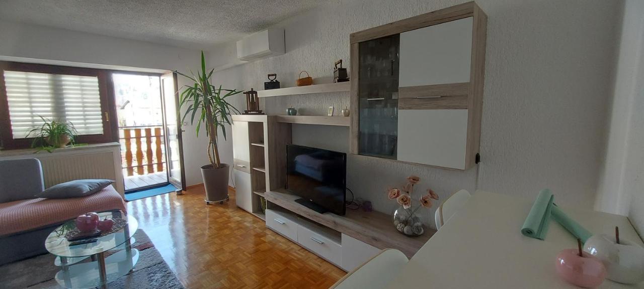 Apartma Pr' Ivani Miskorinovi Breginj Exterior foto